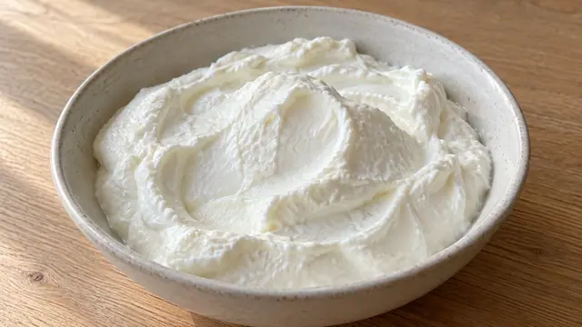 ギリシャヨーグルトのPFC解説で使う食材イメージ