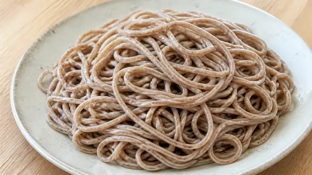 そばのPFC解説で使うゆでそばの食材イメージ