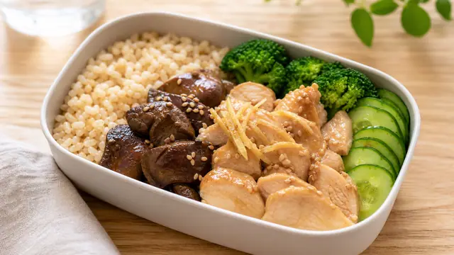 鶏レバーとささみの黒酢しょうが弁当の完成イメージ